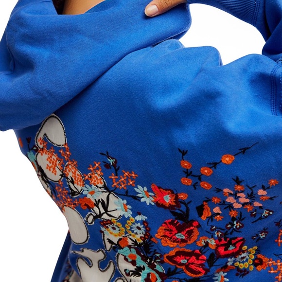 SOLD! FP Movement At My Best Embroidered Sweatshirt In Stellar Blue Size Medium - Picture 4 of 8